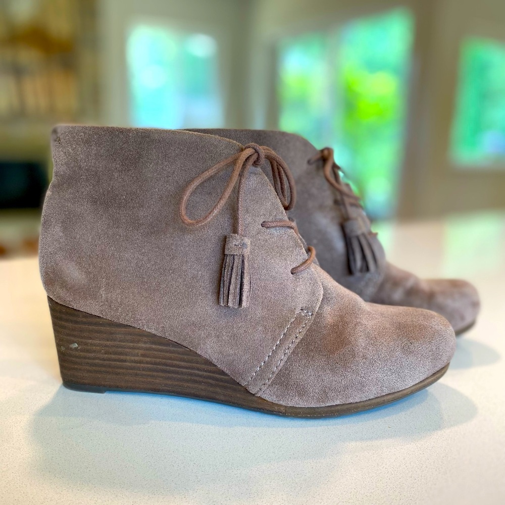 Dr Scholl’s suede booties size 7